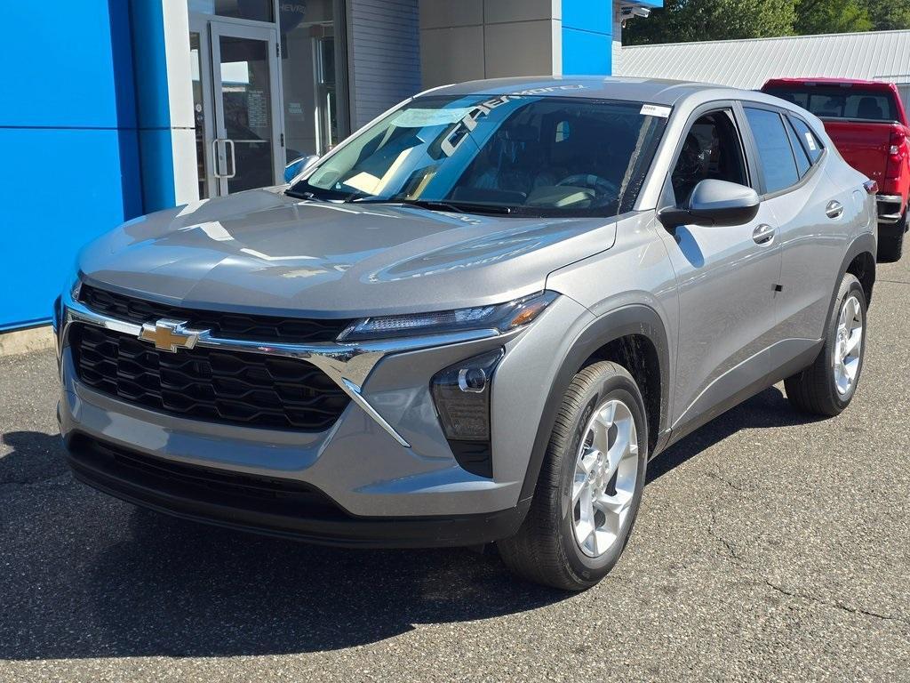 new 2025 Chevrolet Trax car, priced at $22,937