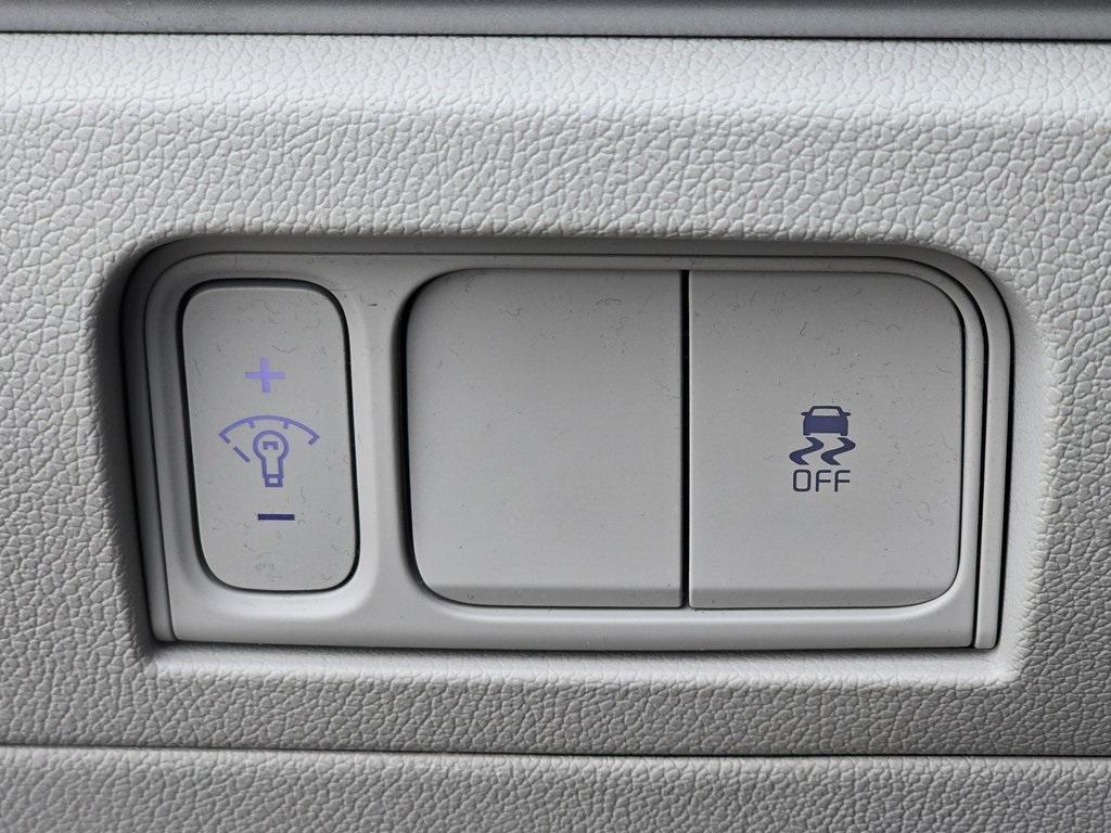 used 2024 Kia Sorento car, priced at $31,651