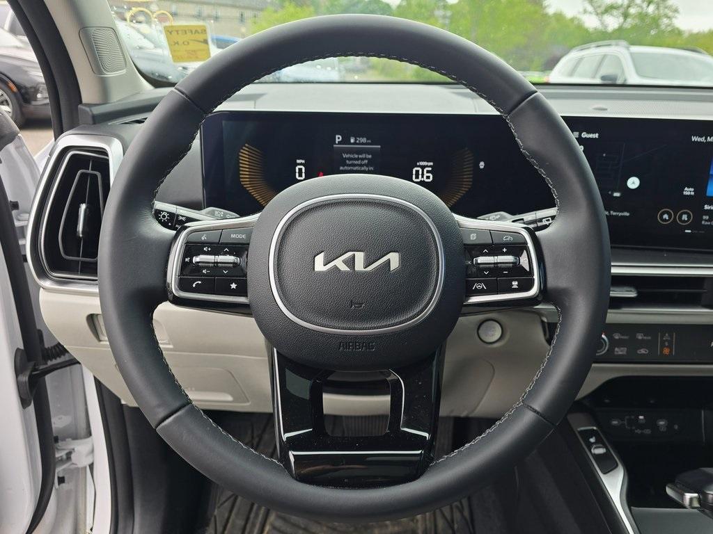 used 2024 Kia Sorento car, priced at $31,651