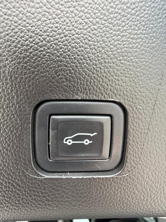 used 2020 Chevrolet Traverse car, priced at $19,982