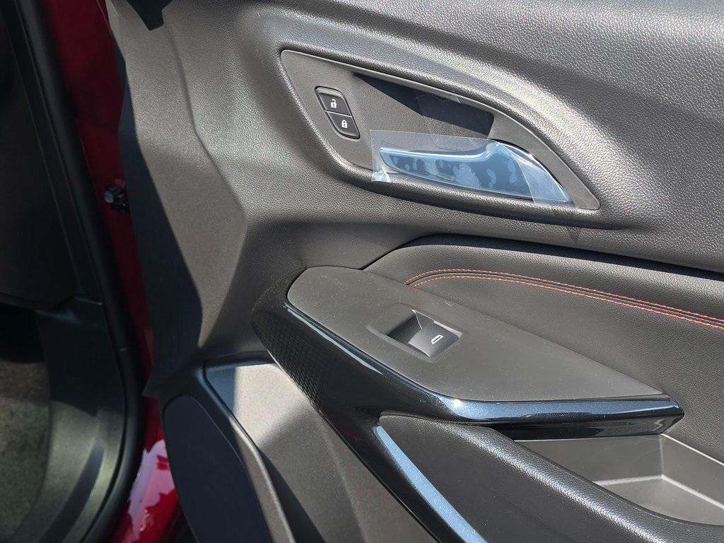 new 2025 Chevrolet Trax car, priced at $27,640