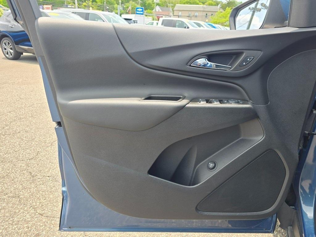 used 2024 Chevrolet Equinox car, priced at $26,399