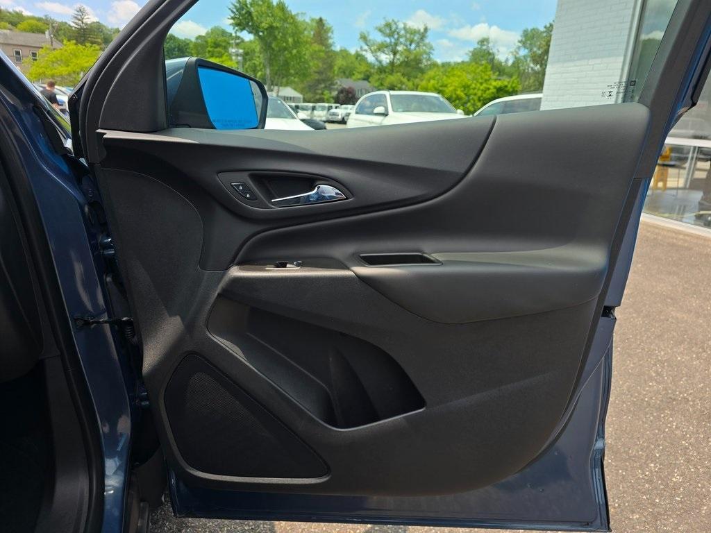 used 2024 Chevrolet Equinox car, priced at $26,399