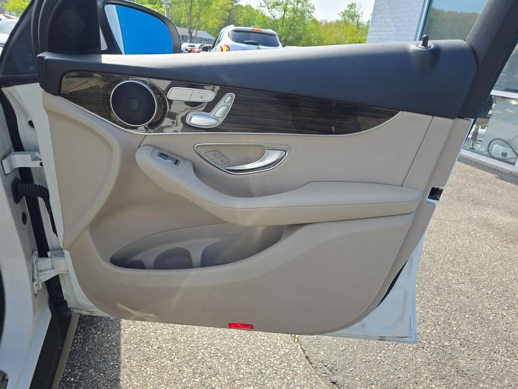used 2020 Mercedes-Benz GLC 300 car, priced at $24,299