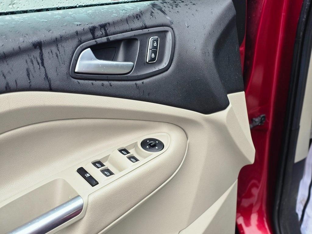 used 2015 Ford Escape car, priced at $9,807