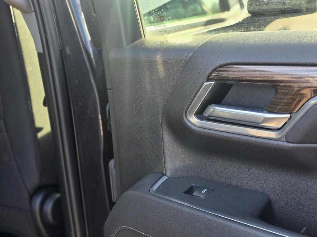 used 2022 Chevrolet Silverado 1500 car, priced at $38,986