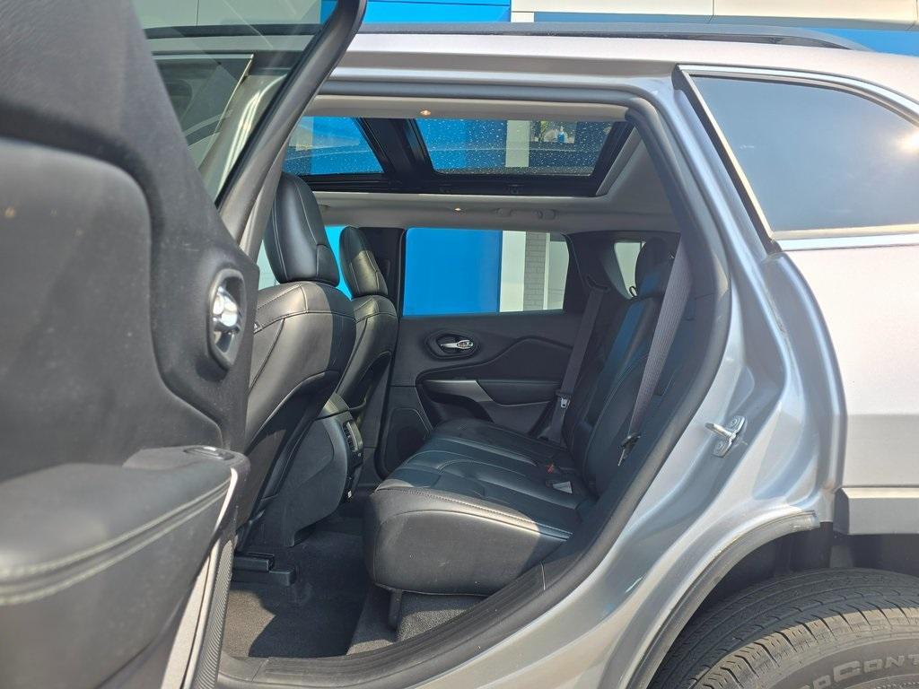 used 2022 Jeep Cherokee car, priced at $27,590