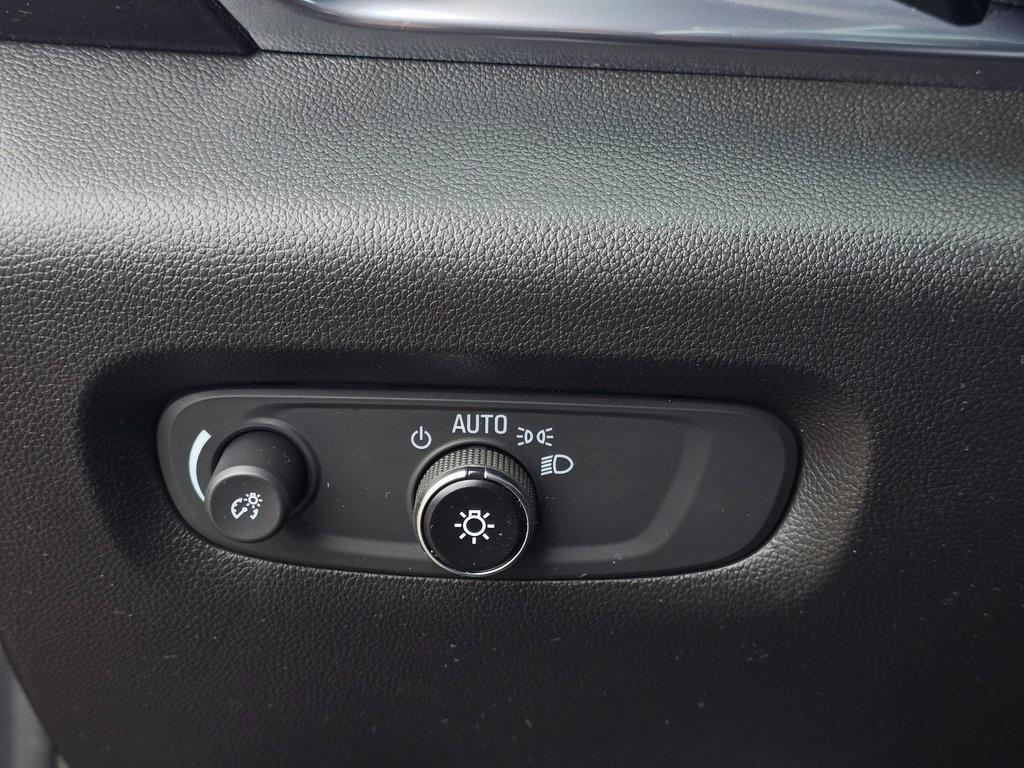 used 2022 Chevrolet Traverse car, priced at $36,963