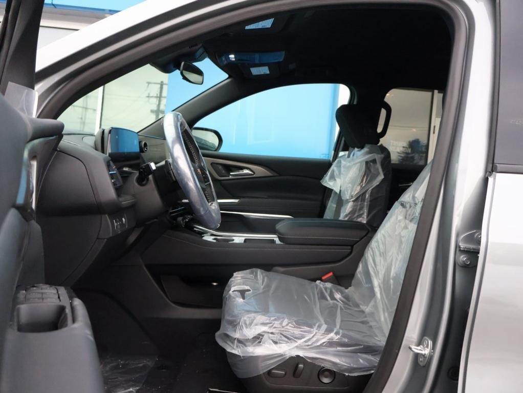 new 2025 Chevrolet Traverse car, priced at $42,055