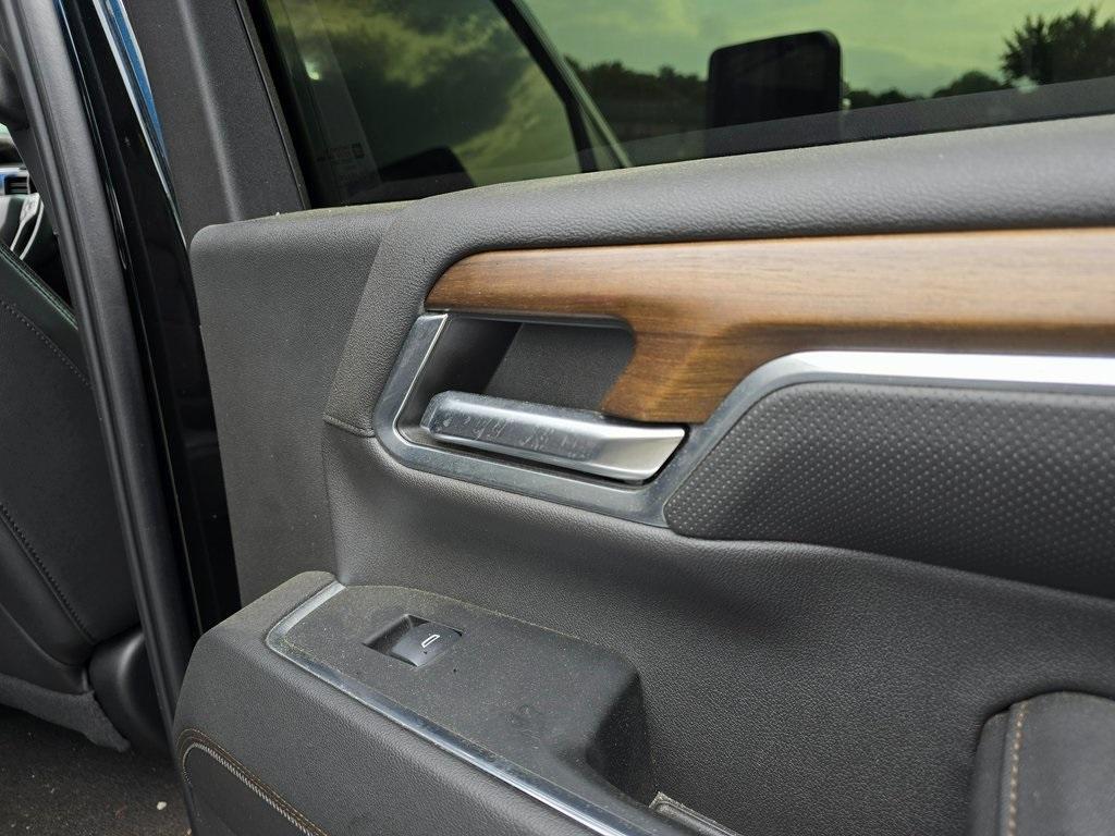 used 2024 Chevrolet Silverado 2500 car, priced at $74,999