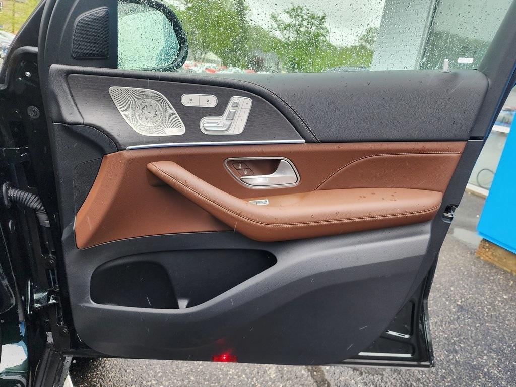 used 2024 Mercedes-Benz GLE 350 car, priced at $65,000