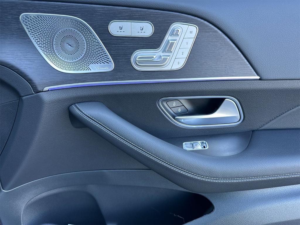 new 2026 Mercedes-Benz GLE 450 car, priced at $77,465