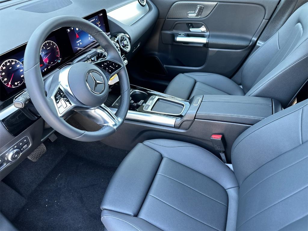 new 2025 Mercedes-Benz GLA 250 car, priced at $45,845