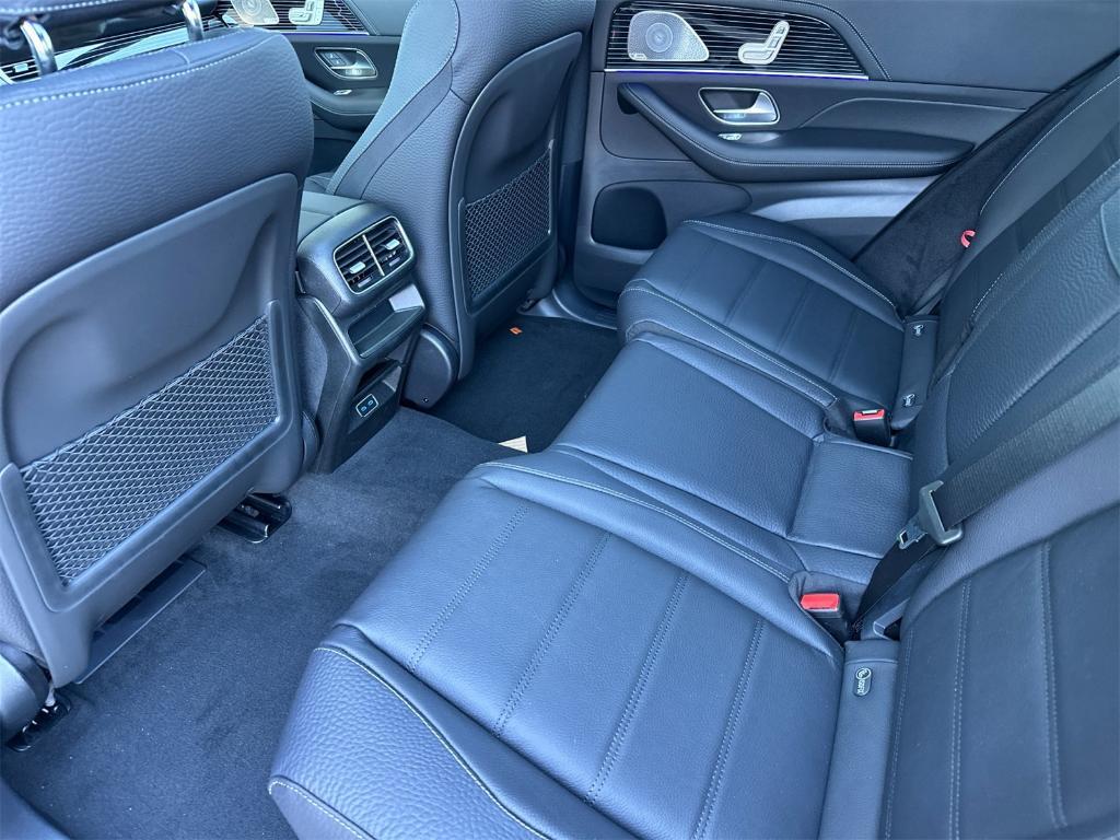 new 2025 Mercedes-Benz GLE 450 car, priced at $85,665