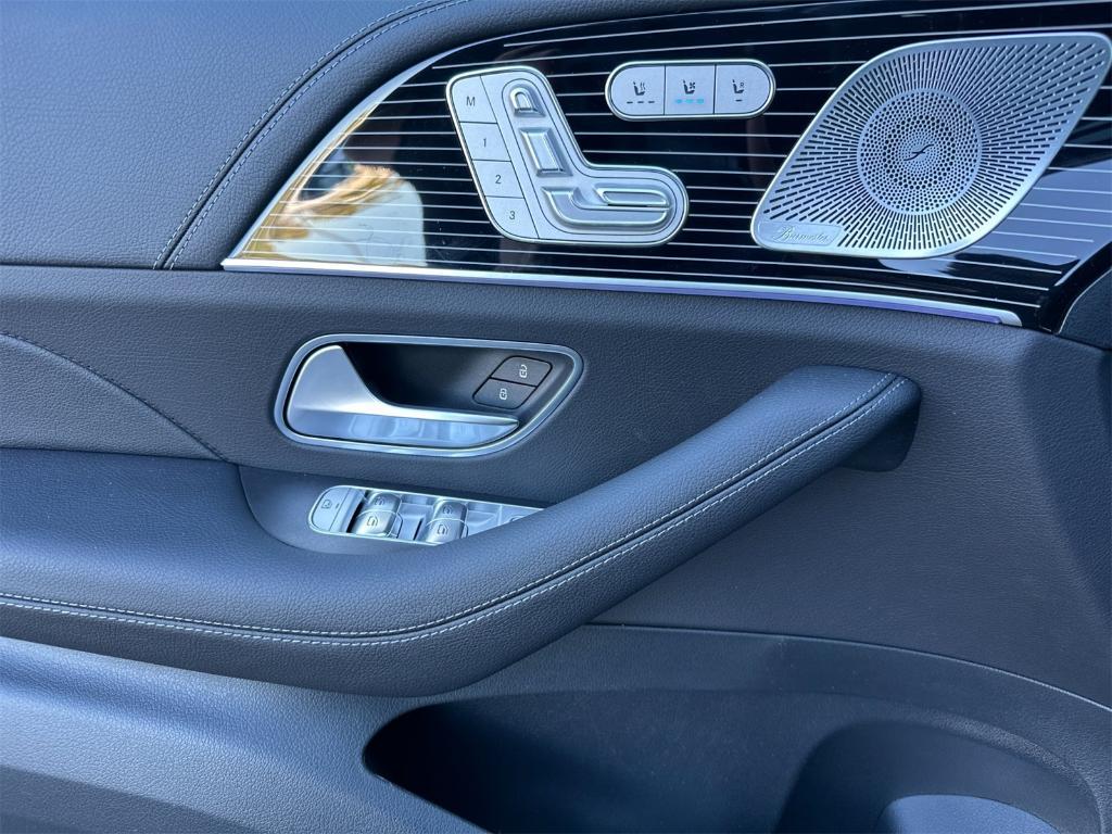 new 2025 Mercedes-Benz GLE 450 car, priced at $85,665