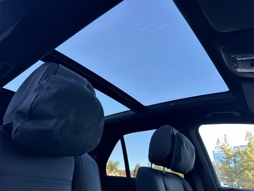 new 2025 Mercedes-Benz GLE 450 car, priced at $85,665