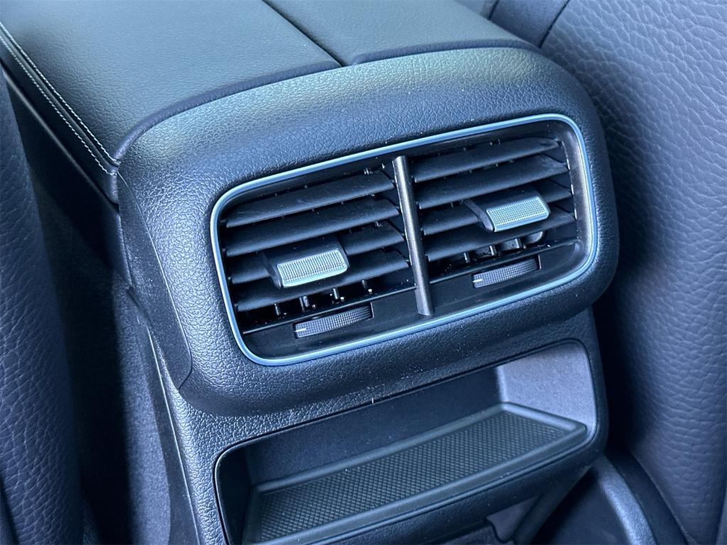 new 2025 Mercedes-Benz GLE 450 car, priced at $85,665