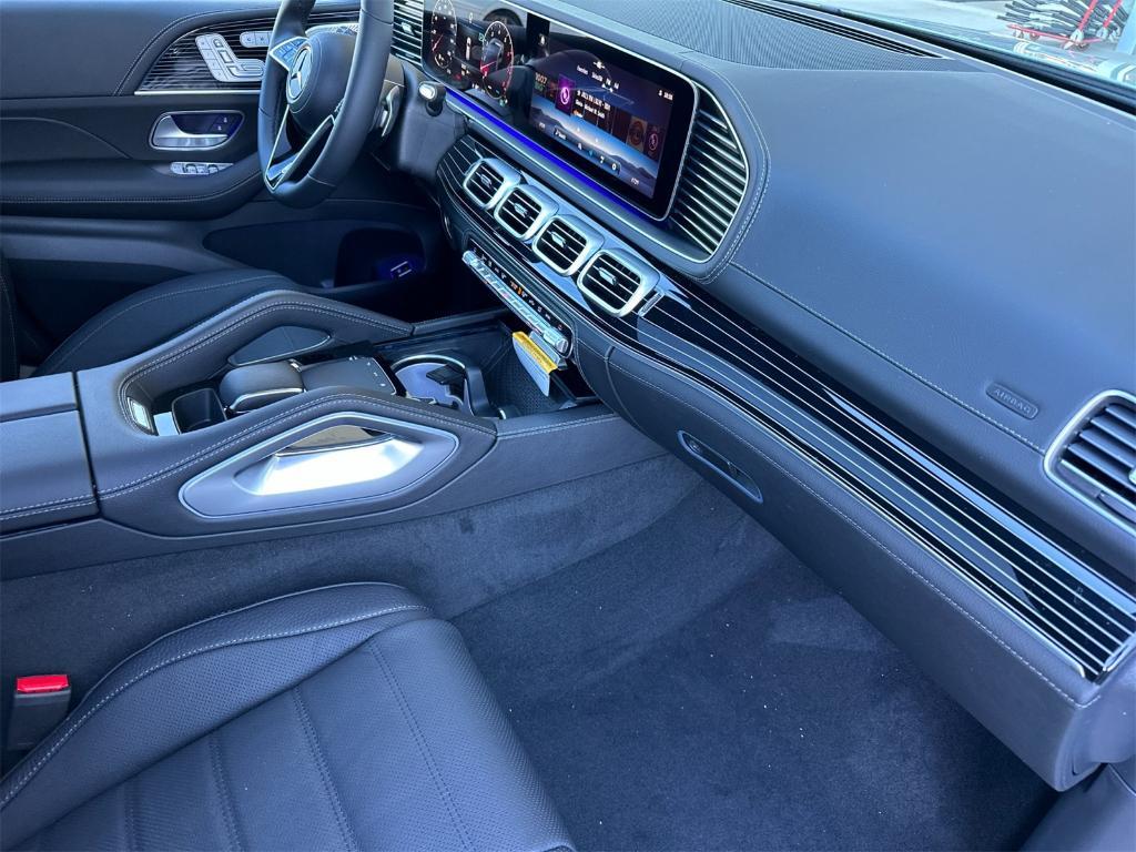 new 2025 Mercedes-Benz GLE 450 car, priced at $85,665