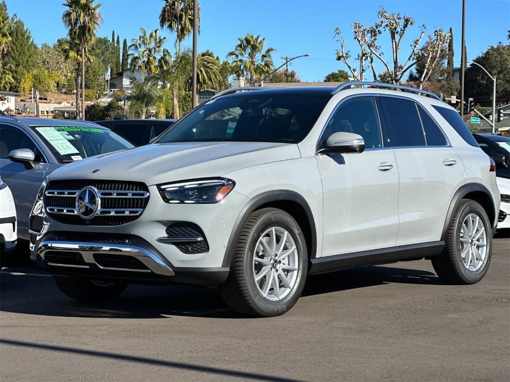 new 2025 Mercedes-Benz GLE 450 car, priced at $85,665