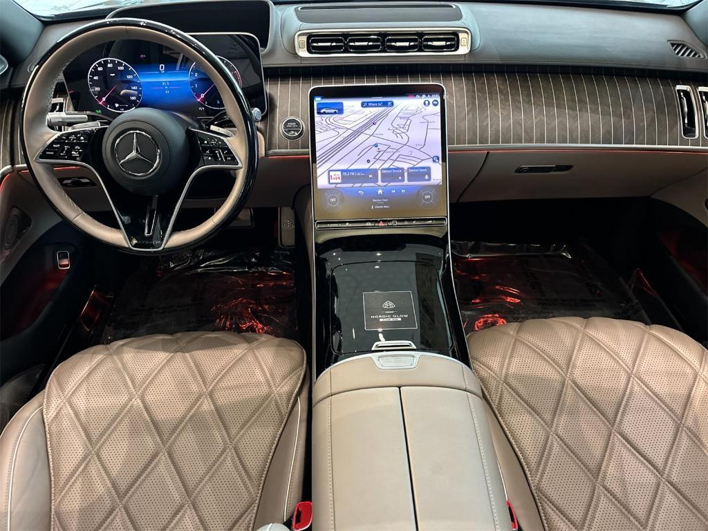 new 2025 Mercedes-Benz Maybach S 680 car, priced at $342,250