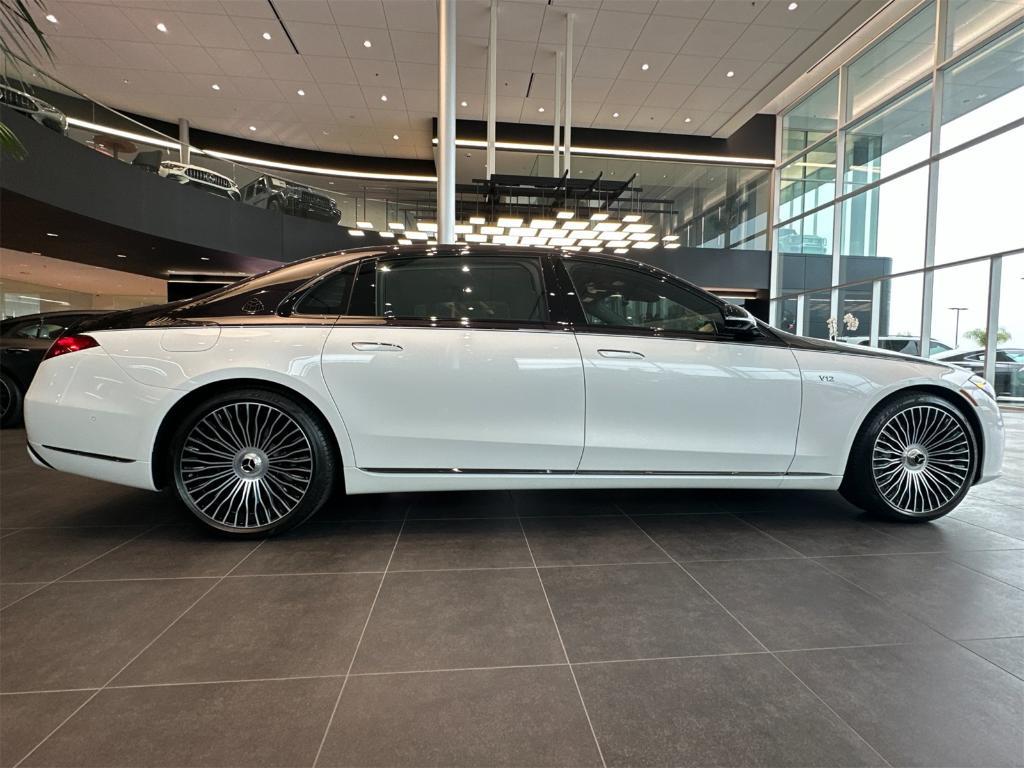 new 2025 Mercedes-Benz Maybach S 680 car, priced at $342,250