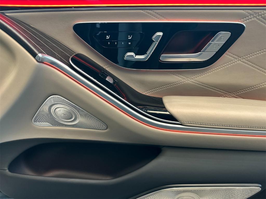new 2025 Mercedes-Benz Maybach S 680 car, priced at $342,250