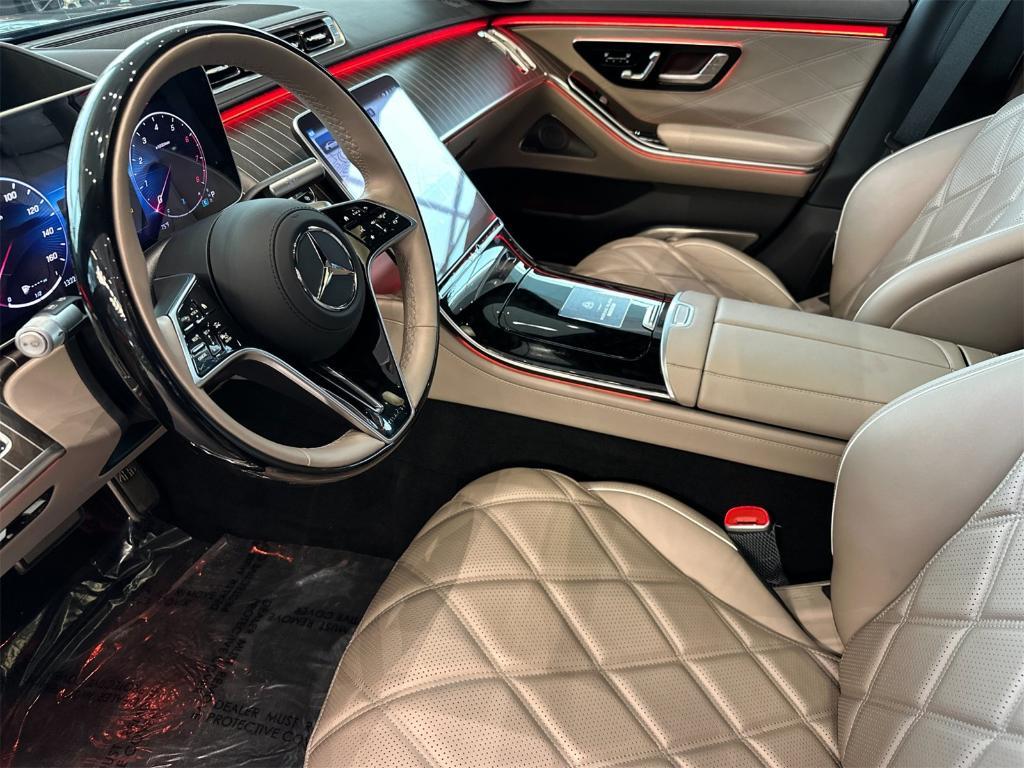 new 2025 Mercedes-Benz Maybach S 680 car, priced at $342,250