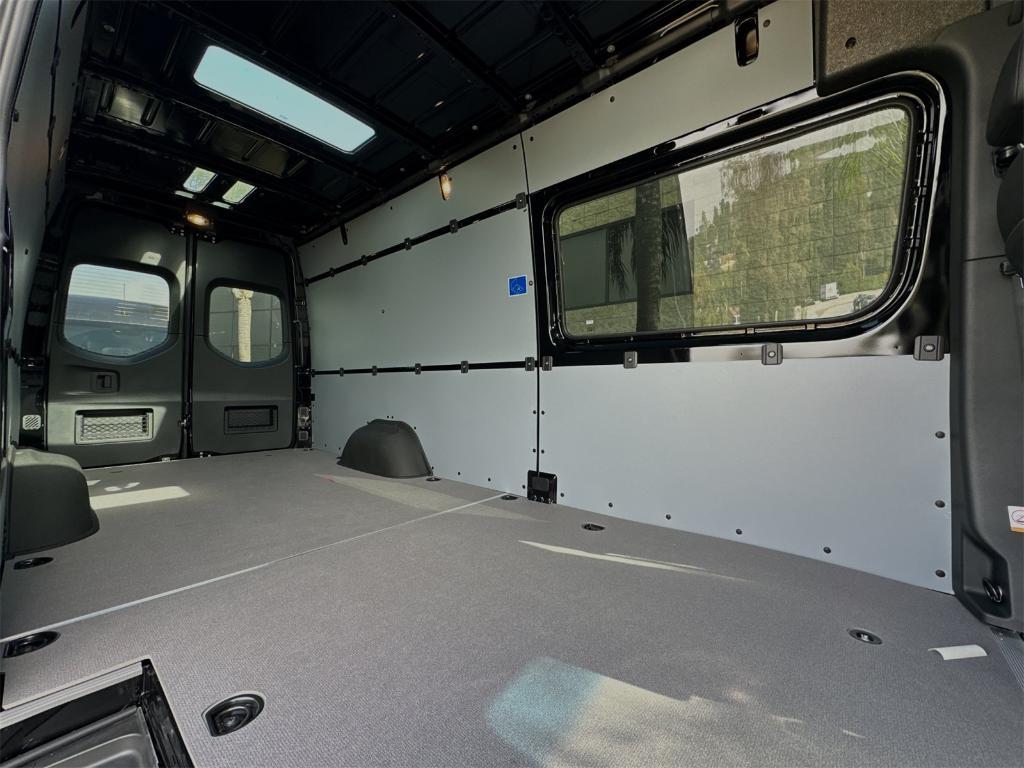 new 2024 Mercedes-Benz Sprinter 2500 car, priced at $90,251