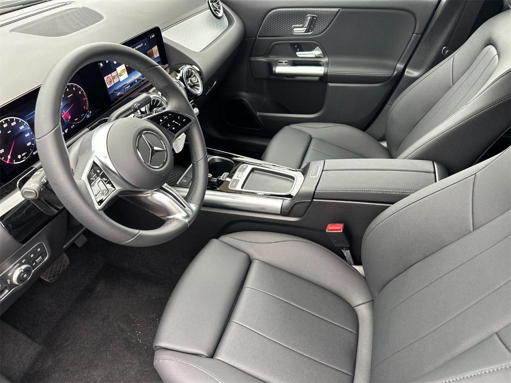 new 2025 Mercedes-Benz GLA 250 car, priced at $45,845