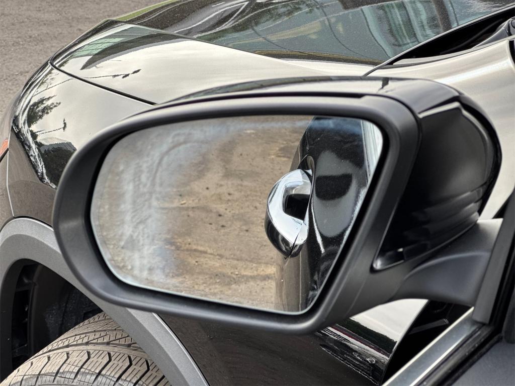 used 2025 Mercedes-Benz GLA 250 car, priced at $35,820
