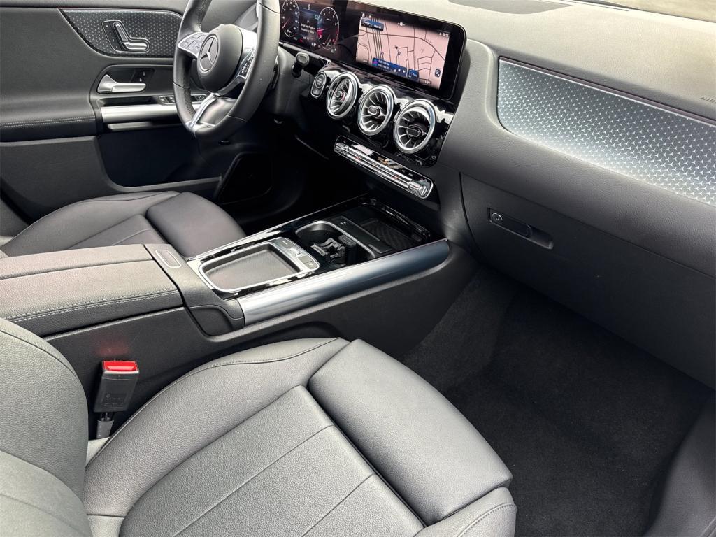used 2025 Mercedes-Benz GLA 250 car, priced at $35,820
