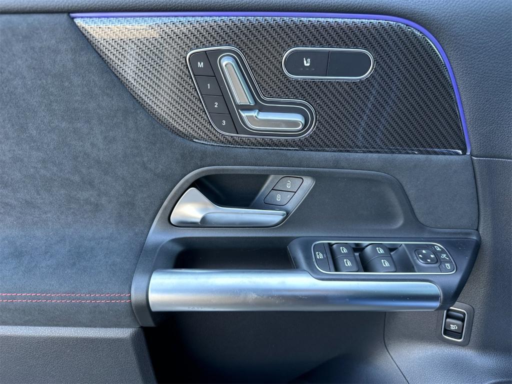 new 2025 Mercedes-Benz GLA 250 car, priced at $55,020