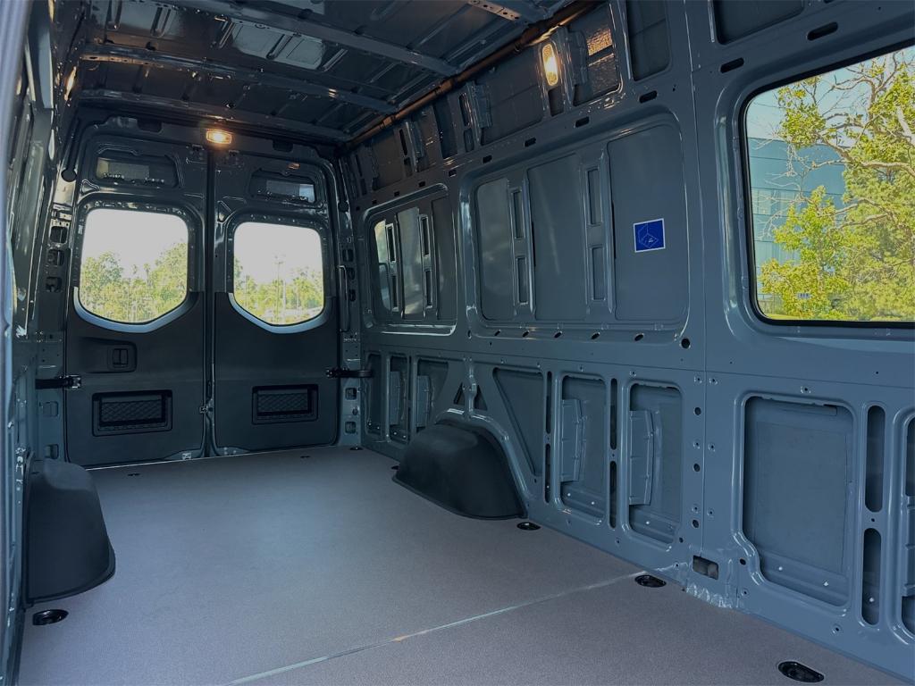 new 2024 Mercedes-Benz Sprinter 2500 car, priced at $76,274