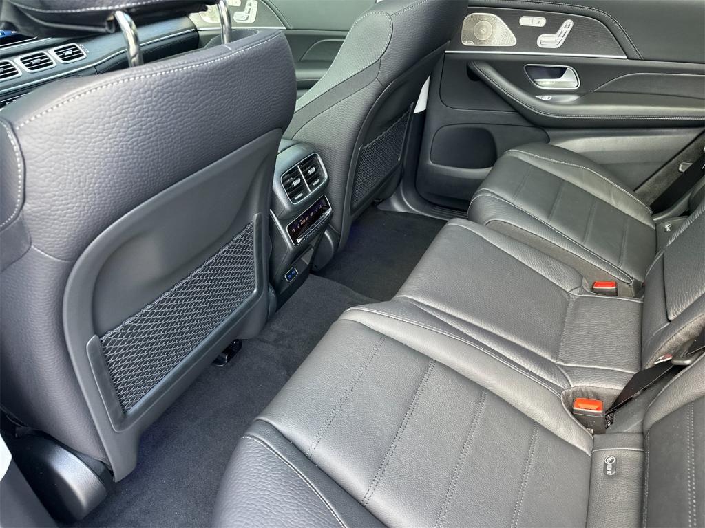 new 2025 Mercedes-Benz GLS 450 car, priced at $102,730