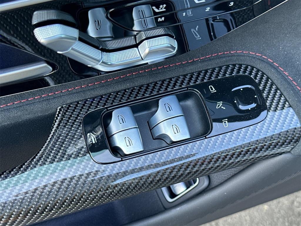 new 2025 Mercedes-Benz AMG SL 63 car, priced at $229,195