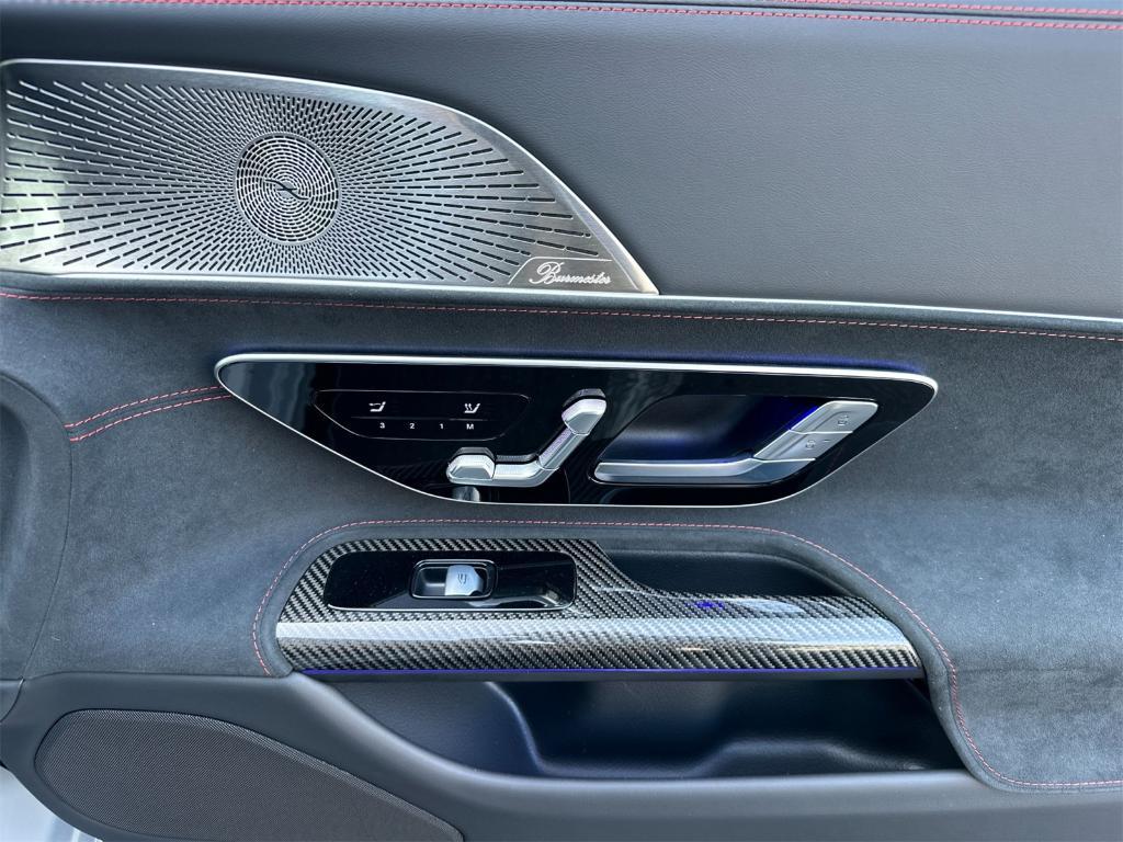 new 2025 Mercedes-Benz AMG SL 63 car, priced at $229,195