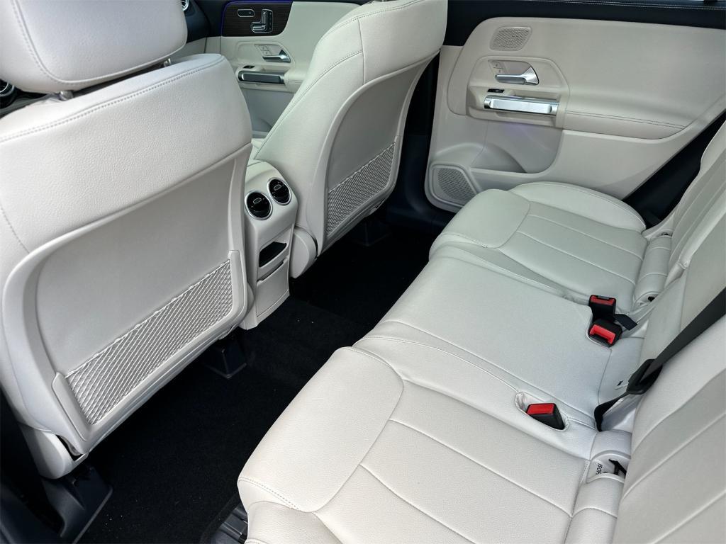 new 2026 Mercedes-Benz GLB 250 car, priced at $51,990