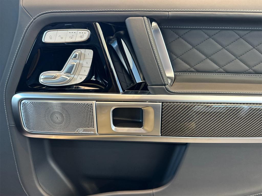 new 2025 Mercedes-Benz AMG G 63 car, priced at $215,865
