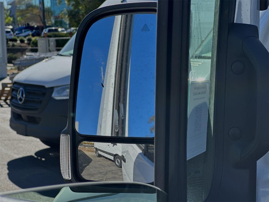 new 2025 Mercedes-Benz Sprinter 2500 car, priced at $69,302