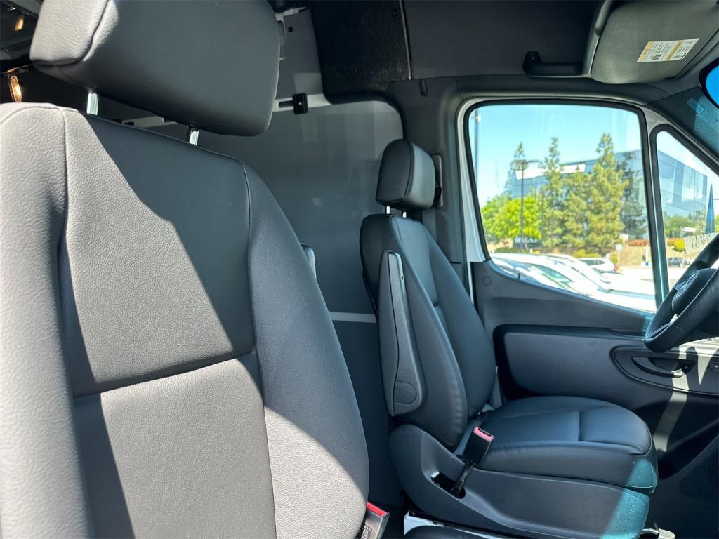 new 2025 Mercedes-Benz Sprinter 2500 car, priced at $68,690