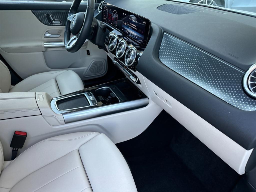 used 2025 Mercedes-Benz GLA 250 car, priced at $38,215