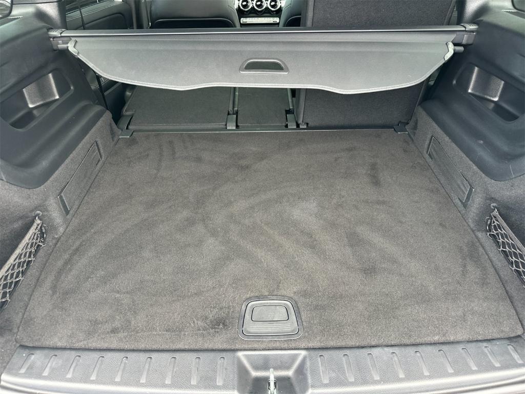 used 2022 Mercedes-Benz GLB 250 car, priced at $25,800