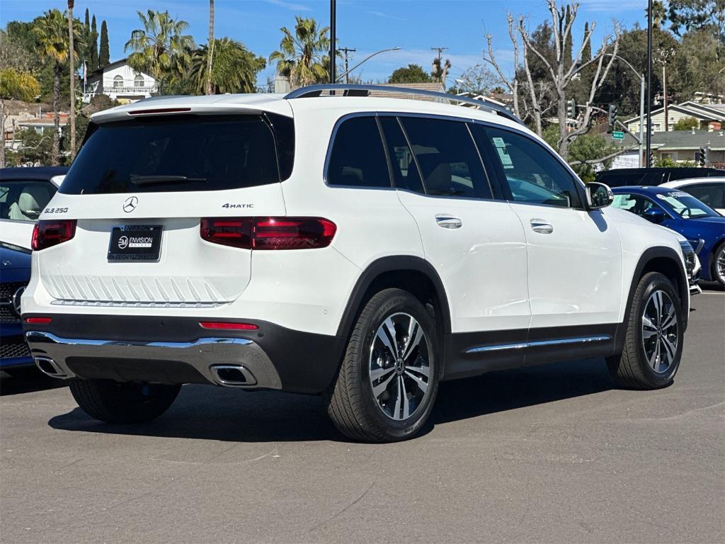 new 2025 Mercedes-Benz GLB 250 car, priced at $49,870