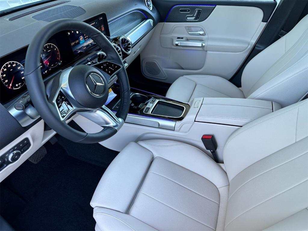 new 2025 Mercedes-Benz GLB 250 car, priced at $49,870
