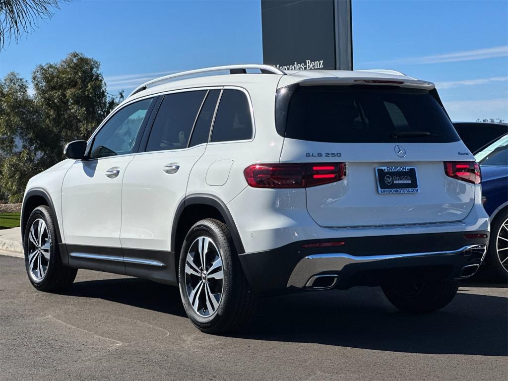 new 2025 Mercedes-Benz GLB 250 car, priced at $49,870