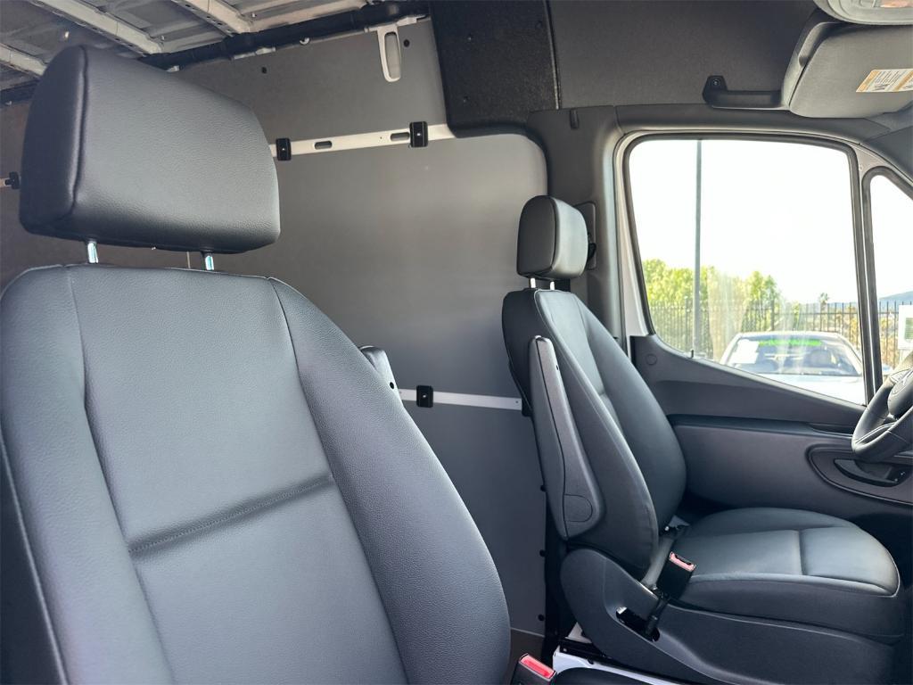 new 2025 Mercedes-Benz Sprinter 2500 car, priced at $66,975