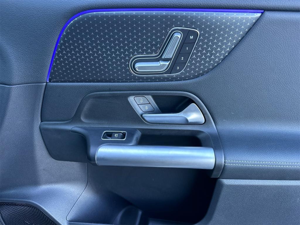 used 2025 Mercedes-Benz GLA 250 car, priced at $40,820