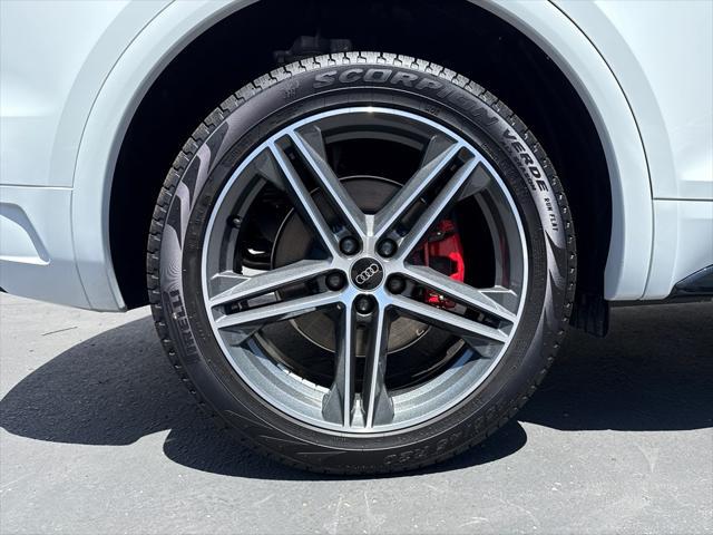 new 2025 Audi Q5 car, priced at $68,300