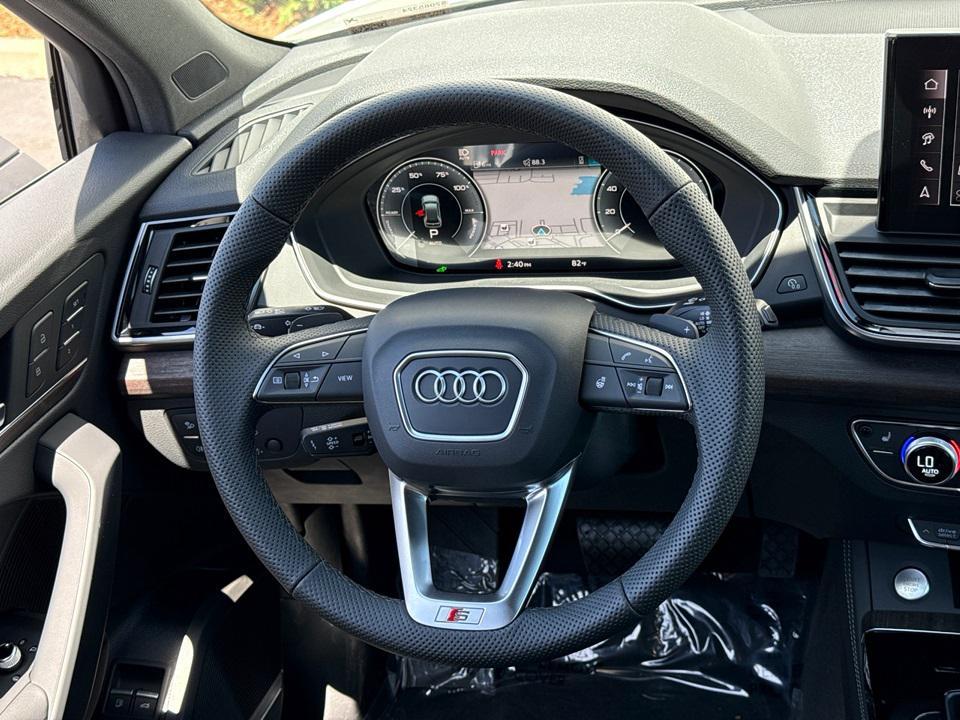 new 2025 Audi Q5 car, priced at $68,300