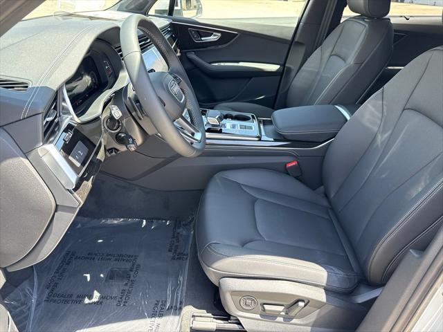 new 2025 Audi Q7 car, priced at $77,460